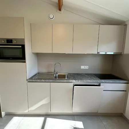 With Terrace For 4 People, Cleaning Included Holiday home