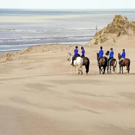 In Near Sint-andre Beach, Cleaning Included كوكسيجدي